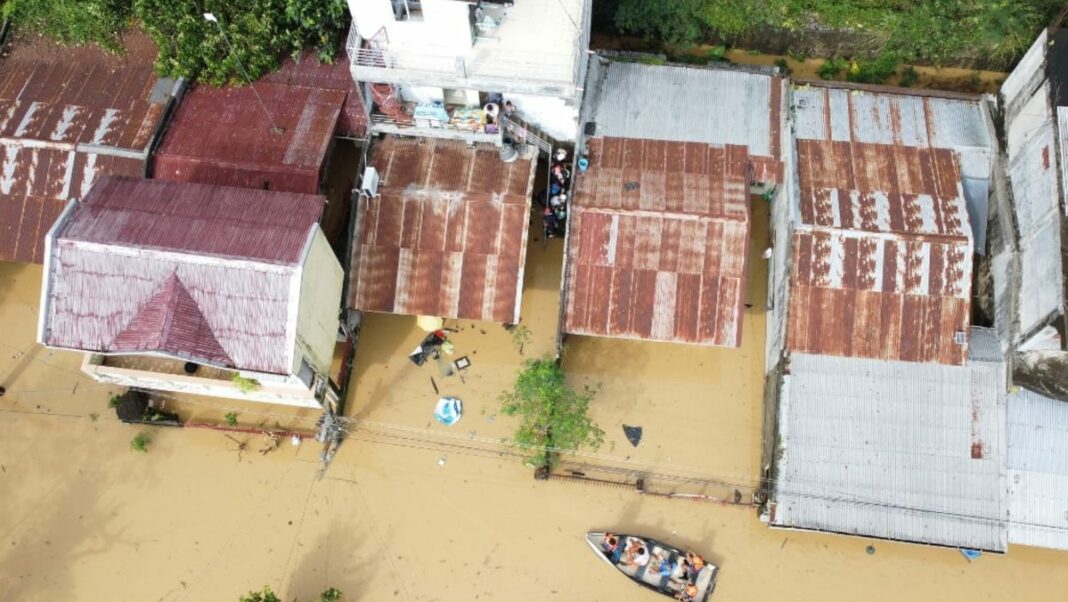 Quinta tormenta en menos de un mes azota Filipinas
