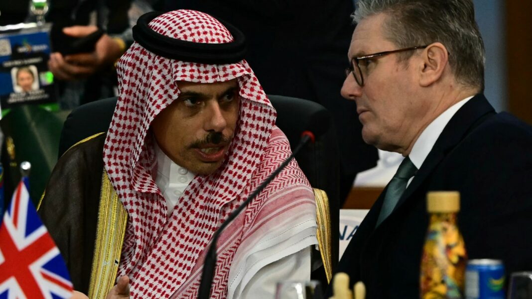 Reino Unido: Se insta a Starmer a abordar los derechos humanos en un viaje de inversión a Arabia Saudita
