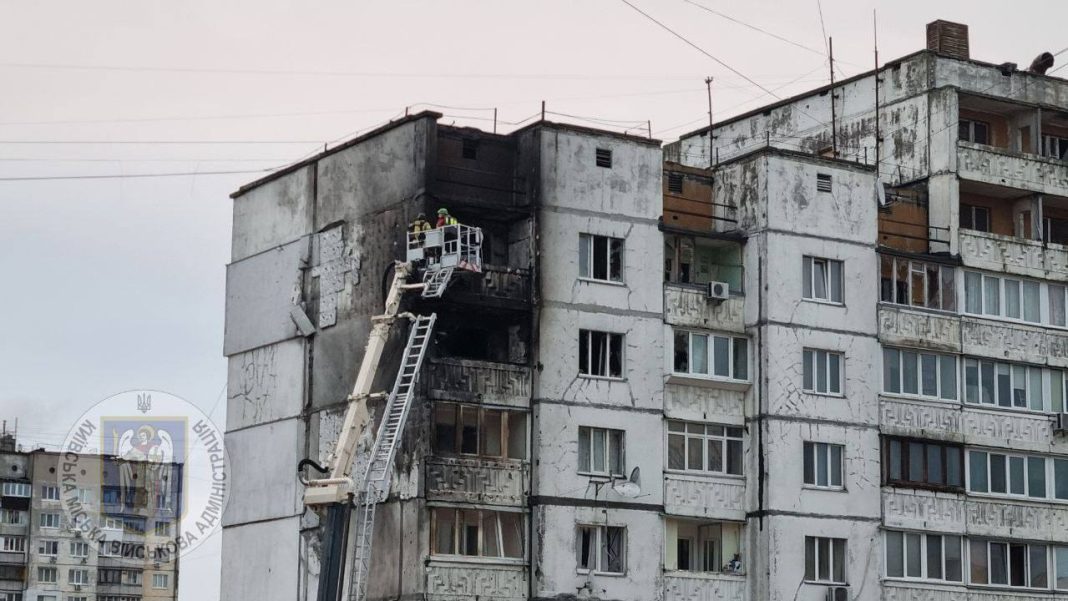 Rusia lanzó alrededor de 900 bombas, 500 drones Shahed y 30 misiles contra Ucrania durante la semana pasada, dice Zelensky.
