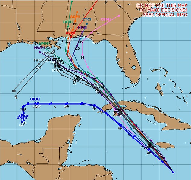 Un modelo de espagueti ha revelado la trayectoria proyectada de la tormenta tropical Rafael. Es probable que el impacto de la tormenta se extienda 105 millas desde su centro y golpee los Cayos de Florida el miércoles.