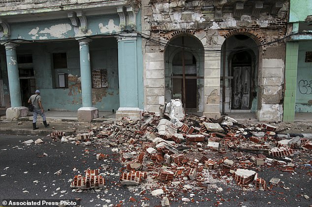 Cuba fue sacudida por dos grandes terremotos en una hora. Las fotos de las secuelas mostraban que los edificios se habían derrumbado.