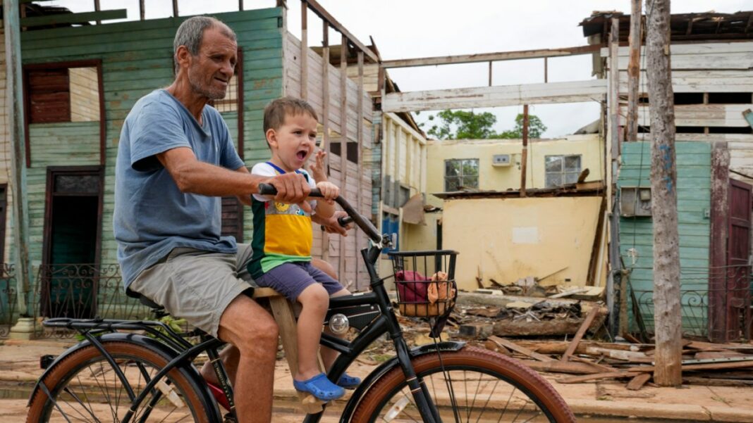 Terremoto sacude Cuba mientras los residentes luchan por recuperarse de las tormentas recientes
