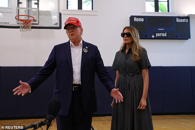 Donald Trump y Melania Trump después de votar en Florida