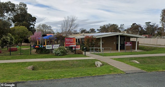 Un camión se estrelló contra una guardería en el norte de Melbourne y los servicios de emergencia acudieron rápidamente al lugar.