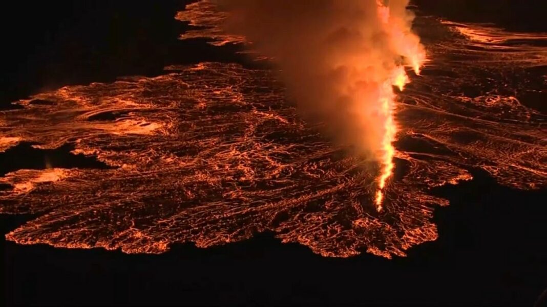 Volcán entra en erupción en Islandia por séptima vez en un año
