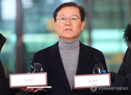 (2nd LD) Yoon&apos;s defense team files injunction against detention warrant for impeached president