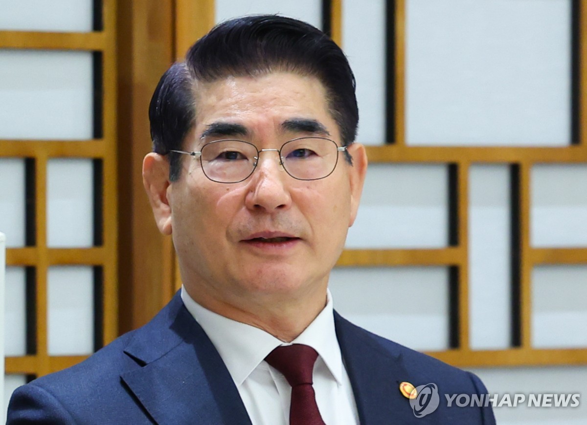 (2nd LD) Ex-Defense Minister Kim waives arrest warrant hearing in martial law probe