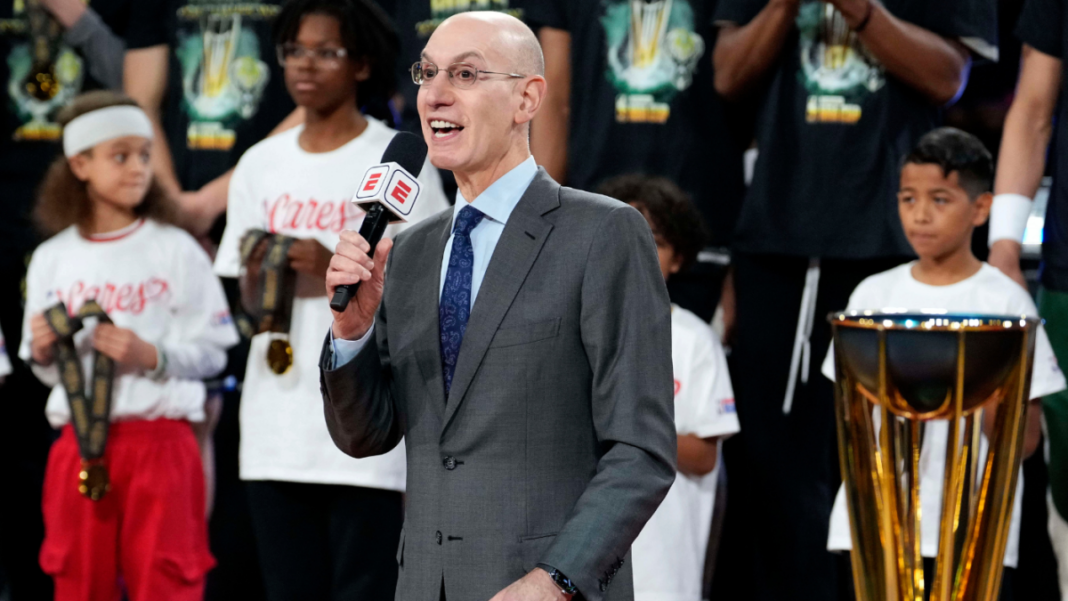 Adam Silver está considerando trasladar la Copa de la NBA fuera de Las Vegas y podría ser el cambio que el evento necesita
