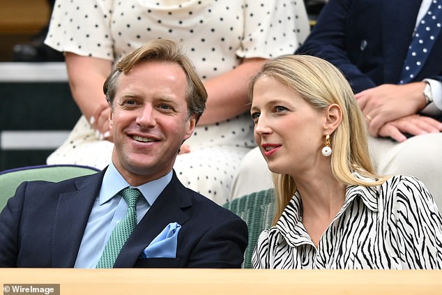 Thomas Kingston y Lady Gabriella Kingston aparecen aquí al lado de la cancha el segundo día del Campeonato de Tenis de Wimbledon el año pasado.