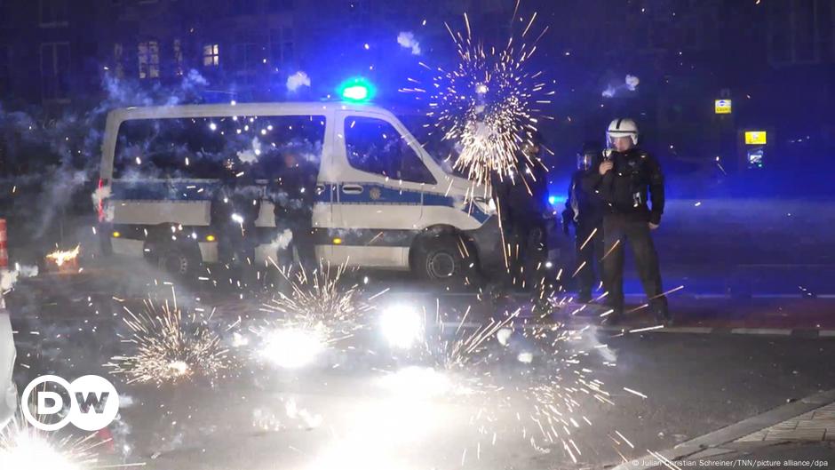 Alemania: La policía y los médicos instan a prohibir los fuegos artificiales a nivel nacional
