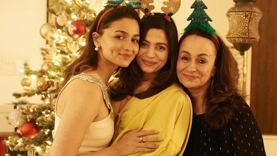 Alia Bhatt y Ranbir Kapoor pasan una acogedora velada de Navidad con Soni Razdan, Shaheen Bhatt. ver fotos
