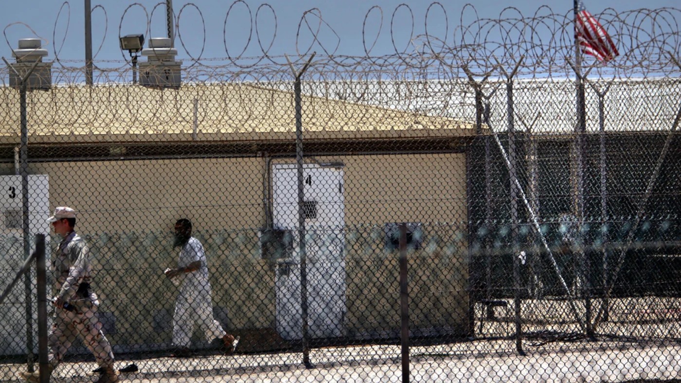 Bahía de Guantánamo: Estados Unidos libera a un tunecino detenido sin cargos durante 22 años
