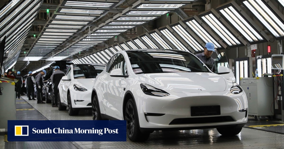 China retira del mercado autos de Tesla y Trumpchi a medida que surgen problemas de seguridad
