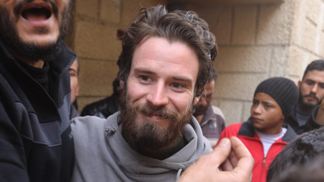 Ciudadano estadounidense liberado de prisión siria identificado como Travis Timmerman, no Austin Tice
