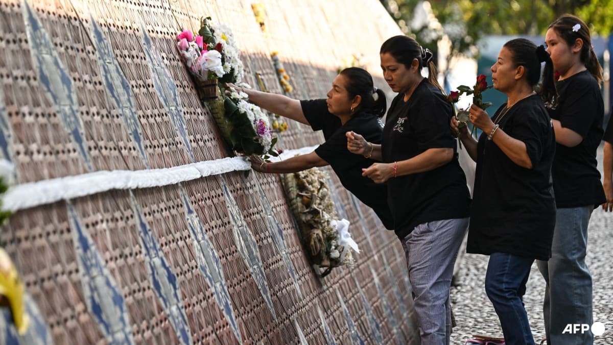 Comienzan los monumentos conmemorativos del tsunami mientras Asia lamenta el desastre 20 años después
