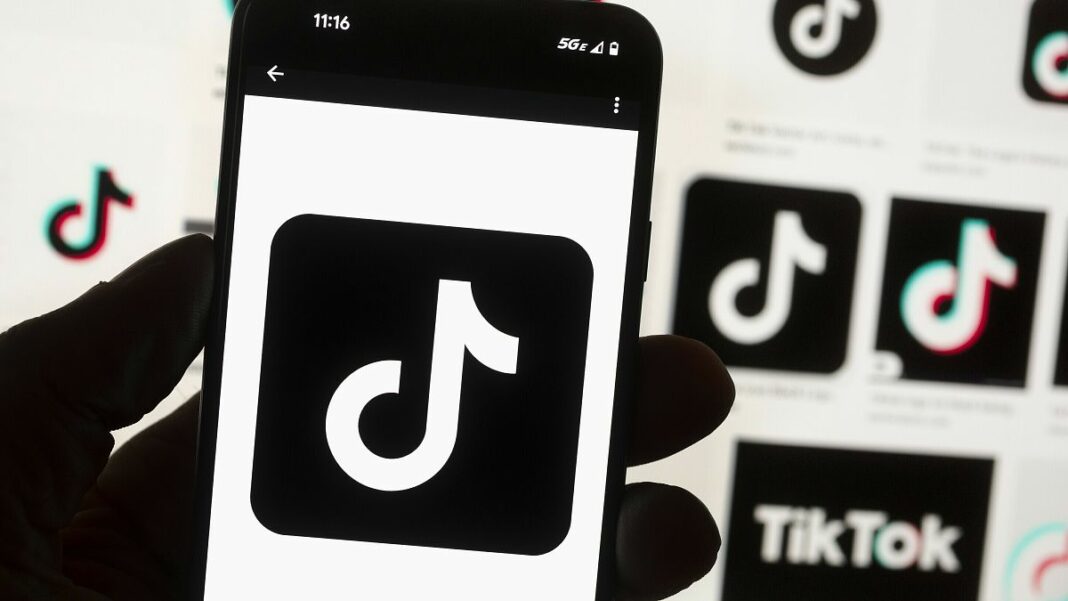 Donald Trump pide a la Corte Suprema que detenga la posible prohibición de TikTok
