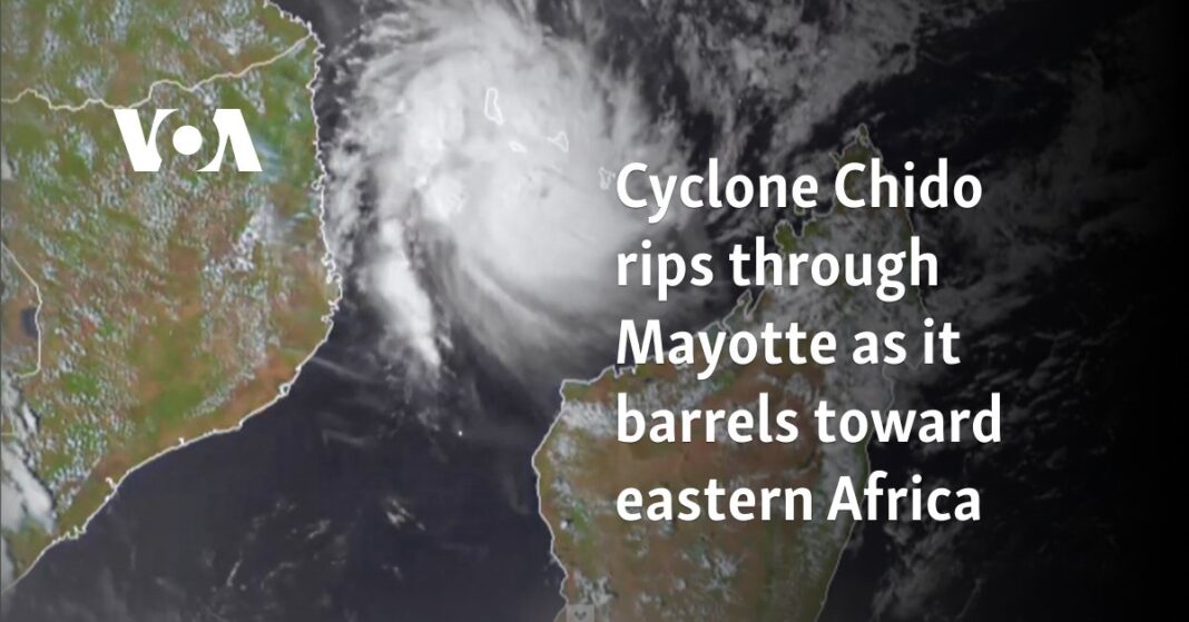 El ciclón Chido arrasa Mayotte mientras avanza hacia el este de África
