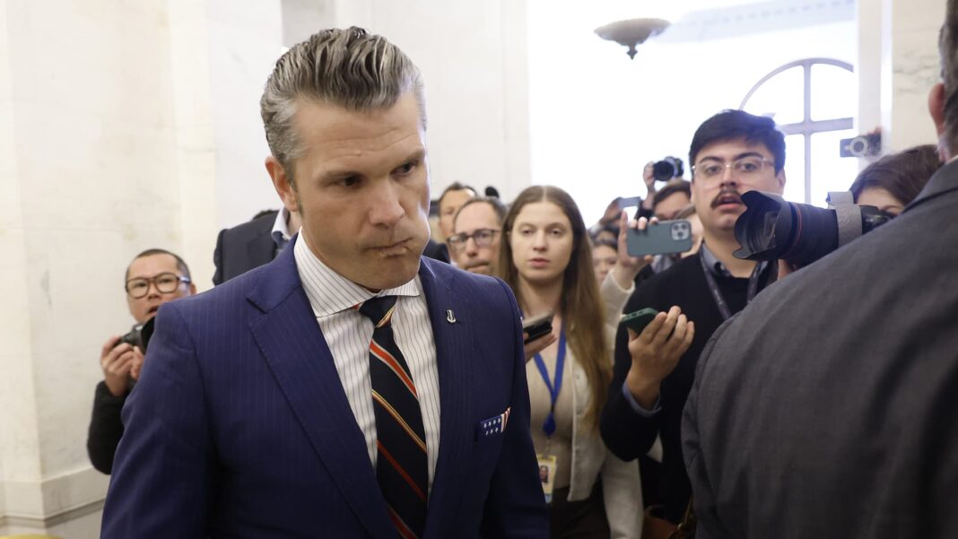 El elegido de Defensa de Trump, Pete Hegseth, se enfrenta a un nuevo informe de los medios sobre presunto abuso de alcohol y conducta sexual inapropiada.
