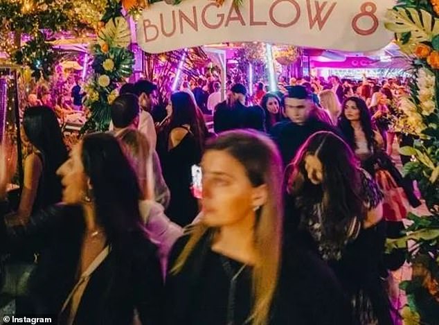 Australia Venue Co, propietaria de muchos pubs y clubes populares y de alto perfil, como el Bungalow 8 de Sydney, se disculpó por decir que los eventos del Día de Australia no se llevarían a cabo en sus propiedades porque 