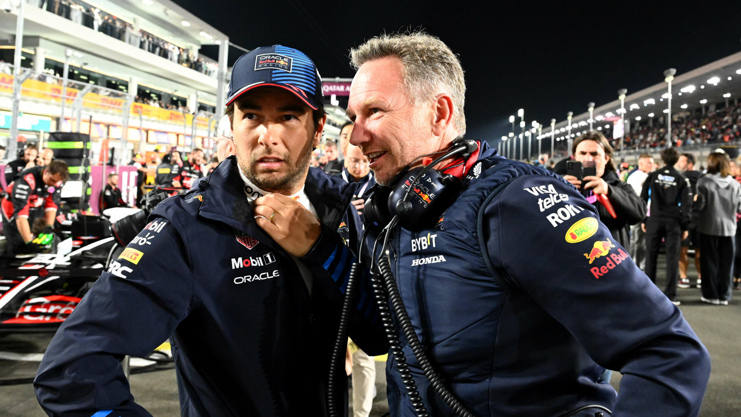 "Esa será su decisión" – Christian Horner dice que Sergio Pérez es "lo suficientemente sabio como para llegar a sus propias conclusiones" sobre el futuro de Red Bull
