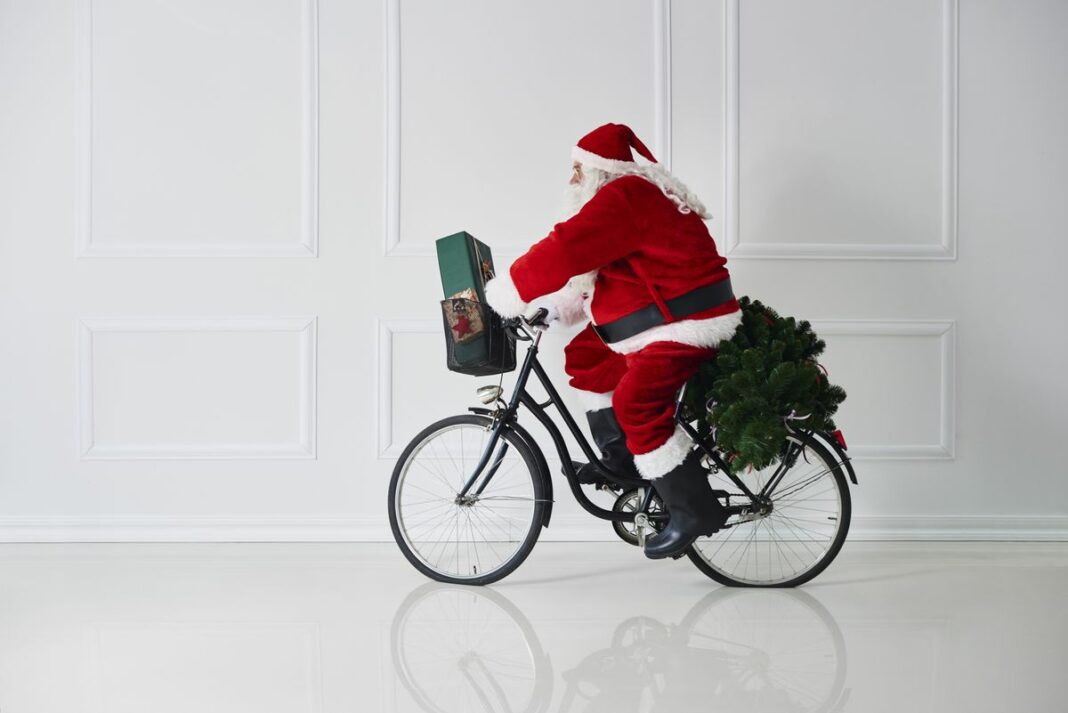 He recibido algunos regalos de Navidad terribles con temas ciclistas a lo largo de los años, y los atesoro a todos.
