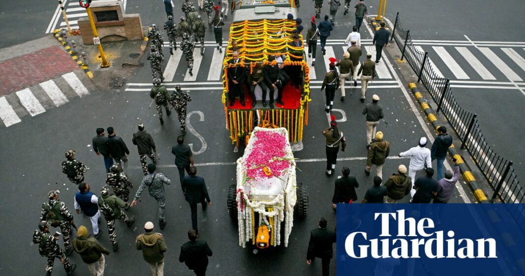 India llora al ex primer ministro Manmohan Singh con funeral de Estado en Delhi
