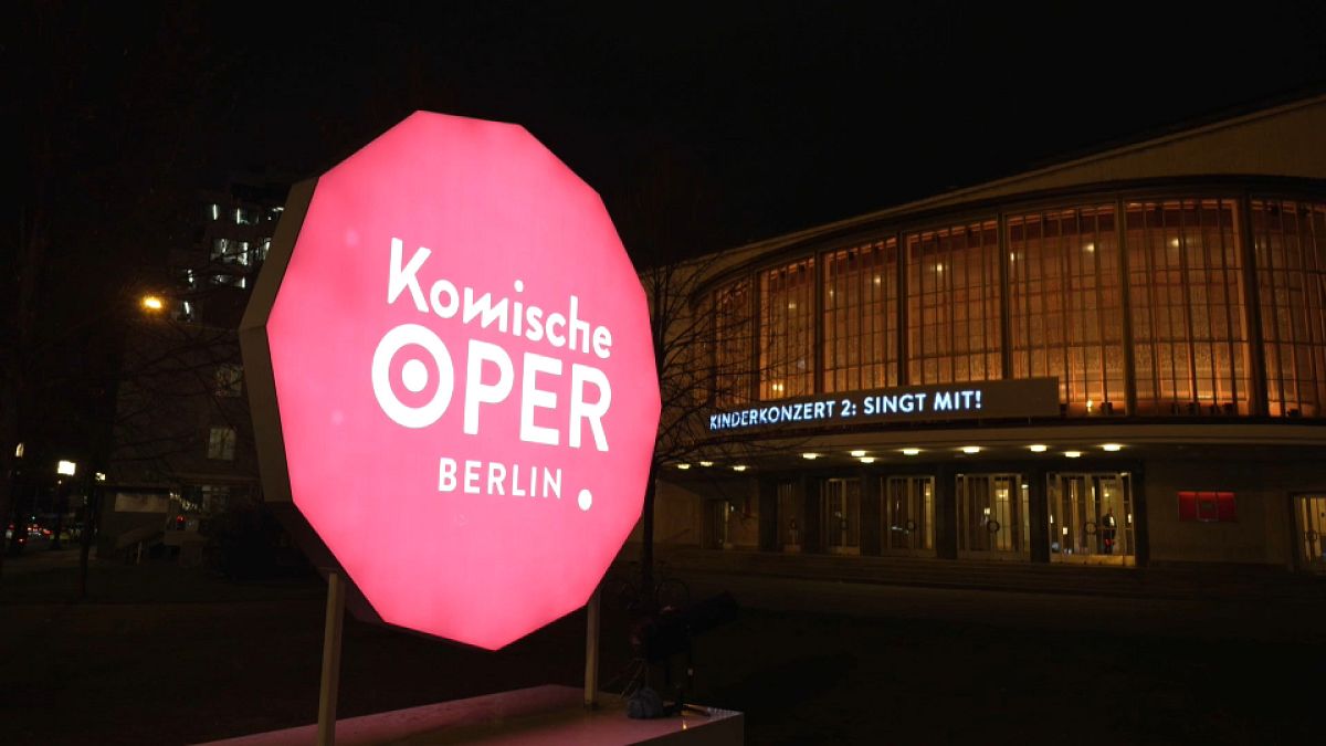 La Komische Oper de Berlín continúa renovandose a pesar de los recortes presupuestarios
