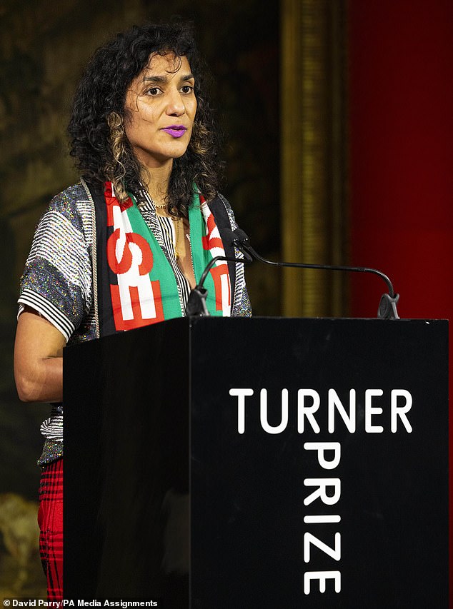 Jasleen Kaur fue anunciada como la ganadora del Premio Turner 2024 en la Tate Britain de Londres el martes por la noche.