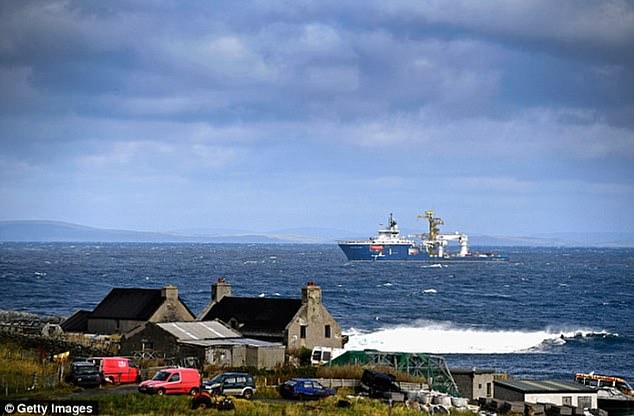 Foula en Shetland (en la foto) es una de las islas habitadas permanentemente más remotas del Reino Unido.