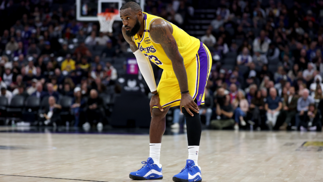 LeBron James supera a Kareem Abdul-Jabbar en la mayor cantidad de minutos jugados en la historia de la NBA
