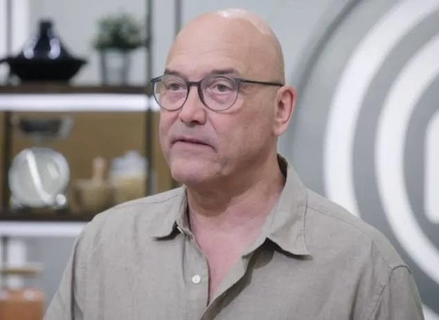 Gregg Wallace, de 60 años, dejó de ser anfitrión de MasterChef después de casi 20 años, mientras se investigan las acusaciones de comentarios inapropiados que hizo hacia el personal y los invitados famosos durante 17 años.