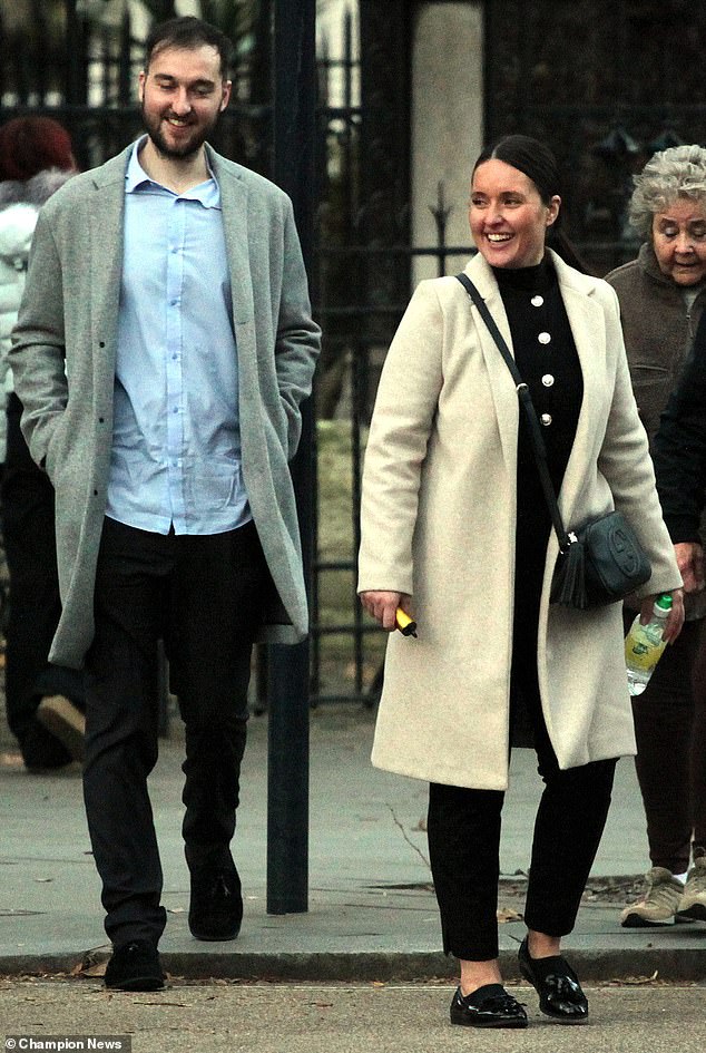 El descubrimiento de la relación de Michael Gymer con Beverley Madden, madre de los medios hermanos secretos Joseph, de 29 años, y Charlotte, de 32, (ambos en la foto) preparó el escenario para una amarga pelea judicial mientras las dos familias luchaban por el patrimonio de £461,000 del padre.