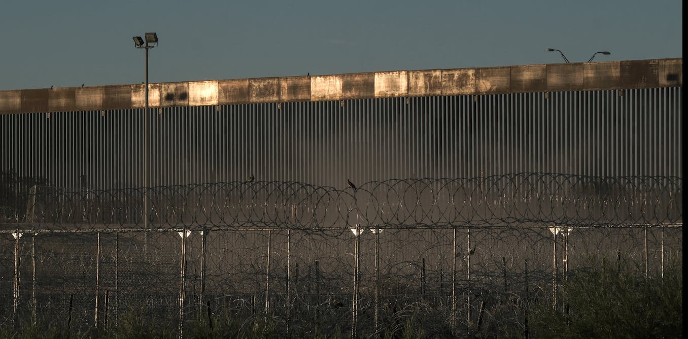 Los planes de Trump para reforzar la vigilancia fronteriza no necesariamente impedirán que los inmigrantes vengan a Estados Unidos, pero sus viajes podrían volverse más costosos y peligrosos.
