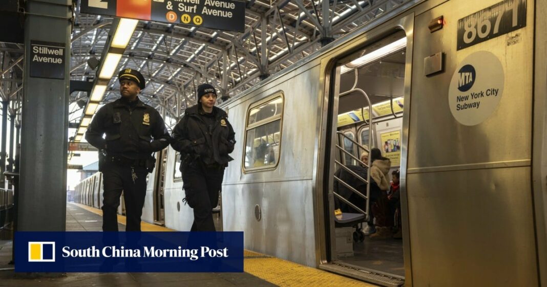 Mujer muere quemada en el metro de Nueva York identificada como Debrina Kawam
