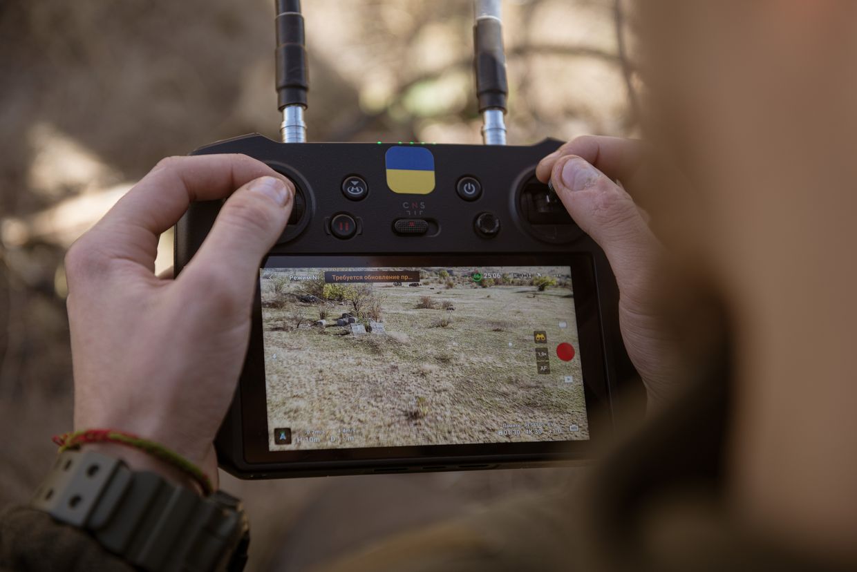 Por primera vez, Ucrania ataca posiciones rusas utilizando únicamente drones FPV terrestres.
