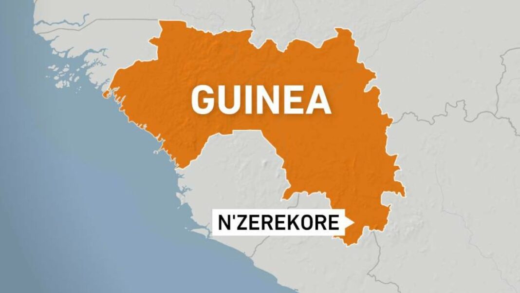 Se teme que decenas de personas hayan muerto tras una estampida durante un partido de fútbol en Guinea
