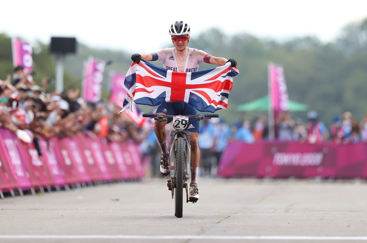 Tom Pidcock entre los 12 ciclistas reconocidos en la lista de honores de Año Nuevo
