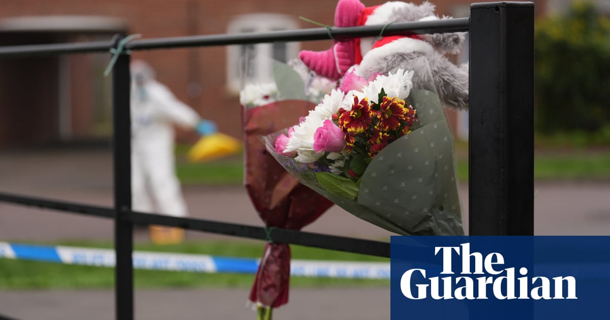 Un hombre acusado de asesinar a dos mujeres en Milton Keynes comparece ante el tribunal
