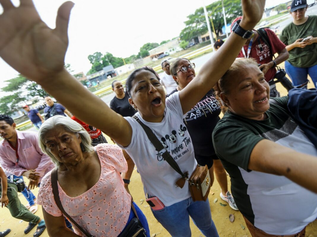 Venezuela dice que ha liberado a otros 177 manifestantes electorales encarcelados
