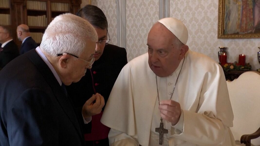 Video. El Papa Francisco se reúne con Abbas para discutir la crisis de Gaza
