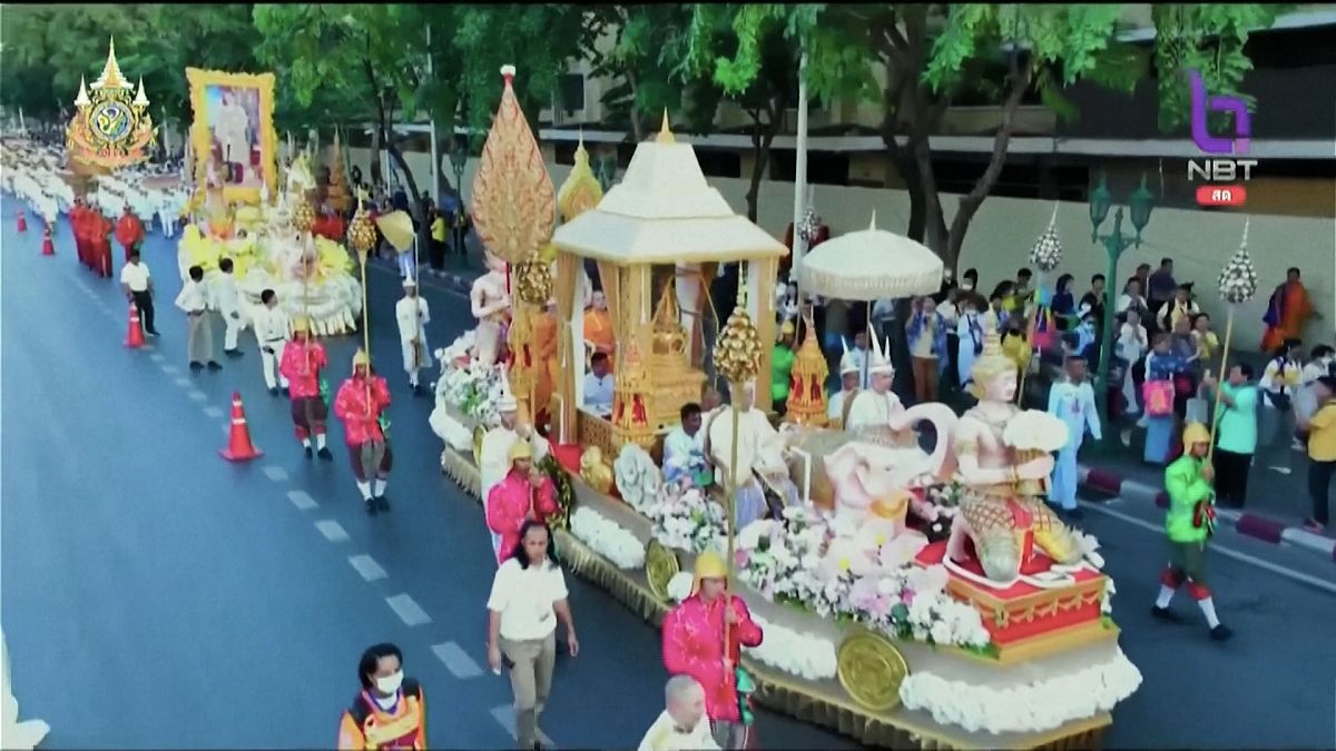 Video. La reliquia del diente de Buda llega a Bangkok para honrar el cumpleaños del rey
