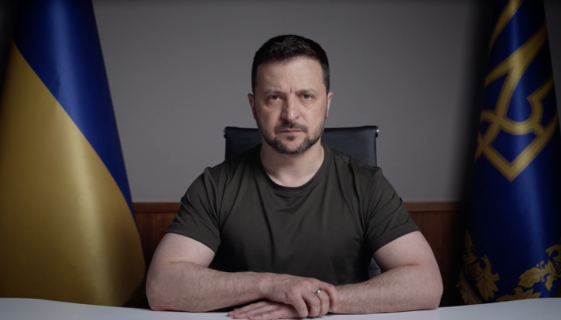 Zelensky escucha los informes de Syrskyi, Budanov en el frente y los planes inmediatos de Rusia
