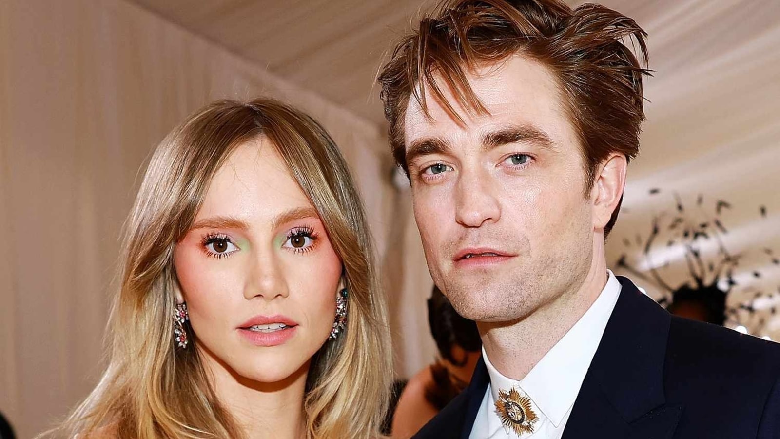 ¿Se casaron Robert Pattinson y Suki Waterhouse en una ceremonia 'secreta'? Informe detalla 'linda boda' en el Caribe
