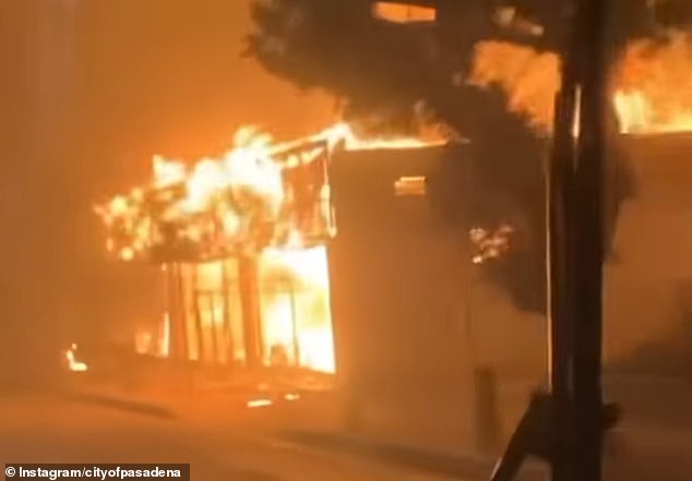 Imágenes devastadoras de la noche de los incendios y compartidas por la ciudad de Pasadena capturan el momento en que los conductores del transporte público se dirigieron de frente al infierno en un esfuerzo por salvar a las personas mayores que viven en una aldea para jubilados.