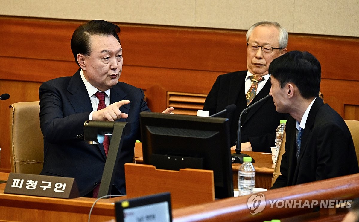 (2nd LD) Ex-defense minister downplays martial law allegations against Yoon