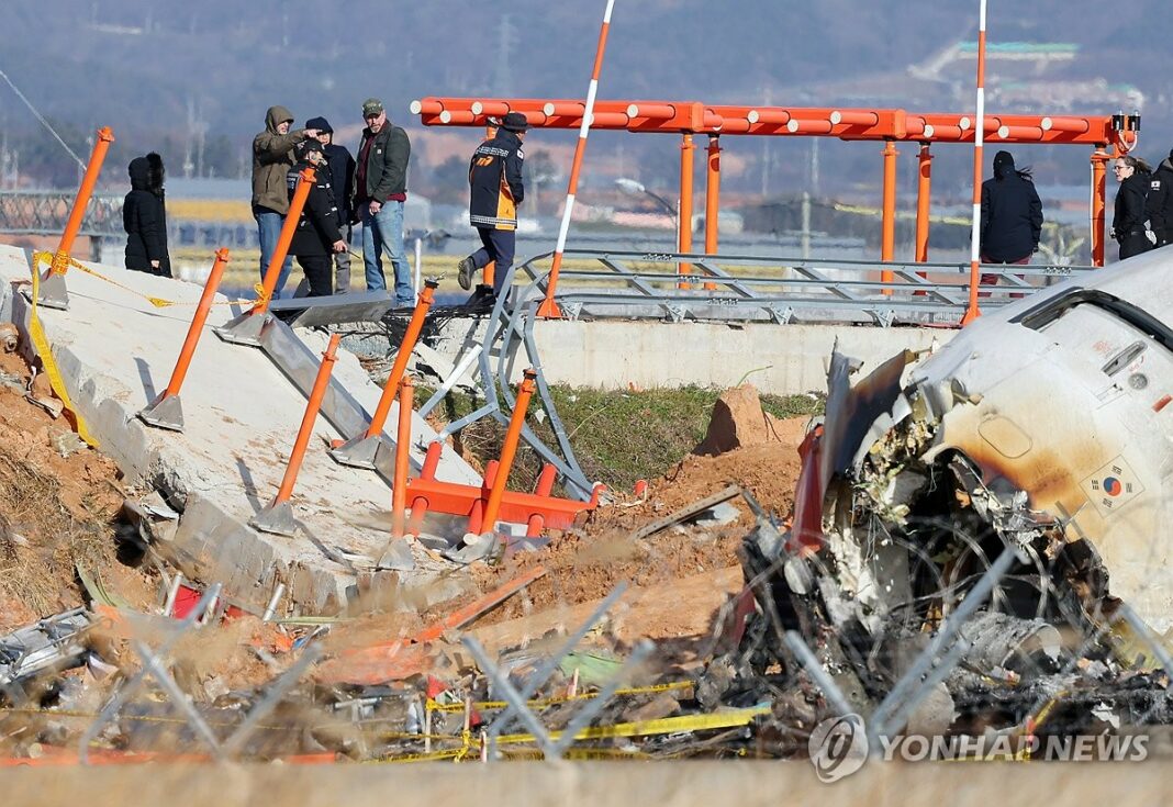 (2nd LD) Flight data recorder from crashed Jeju Air plane to be sent to U.S. for analysis: ministry