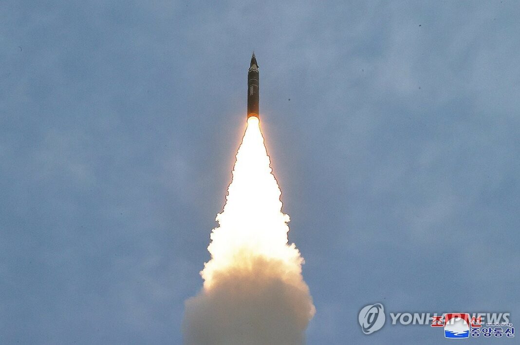 (3rd LD) N. Korea launches suspected hypersonic missile weeks before Trump's inauguration