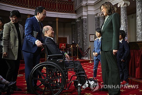 (LEAD) 1st Korean American senator stresses commitment to being &apos;bridge&apos; between S. Korea, U.S.