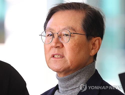 (LEAD) Yoon seeks probe into CIO chief, police officers over attempt to execute warrant for his detention