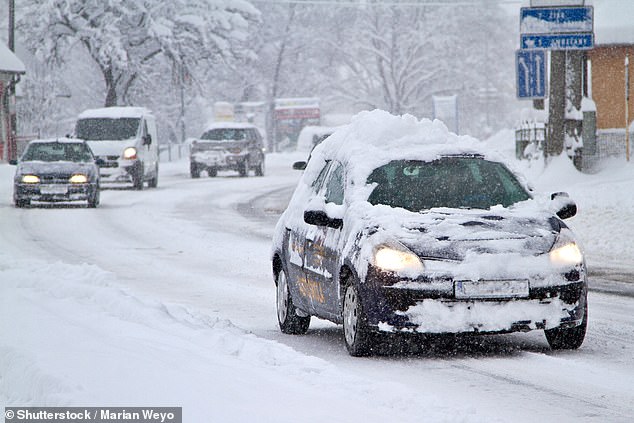 Se están gestando múltiples tormentas invernales desde el centro de EE. UU. hasta la costa este, lo que ha llevado a los meteorólogos a emitir advertencias de viaje en 12 estados.